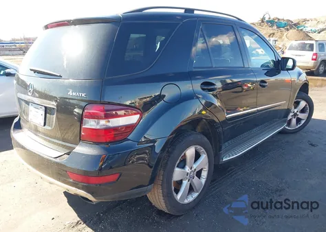 2009 Mercedes-Benz Ml 350 4Matic z USA, uszkodzony, nr VIN 4JGBB86E59A526891